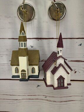 Hallmark Keepsake 2008 Countryside Church Ornament Candlelight Services Series